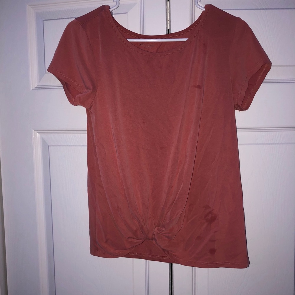 T-shirt tie front